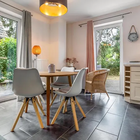 Haus K 102 Tatil Evi Röbel