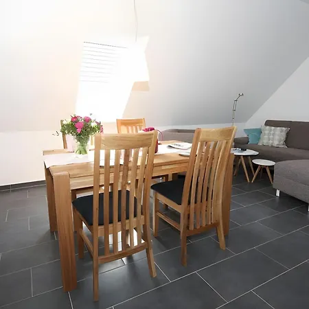 Haus K 102 Tatil Evi Röbel